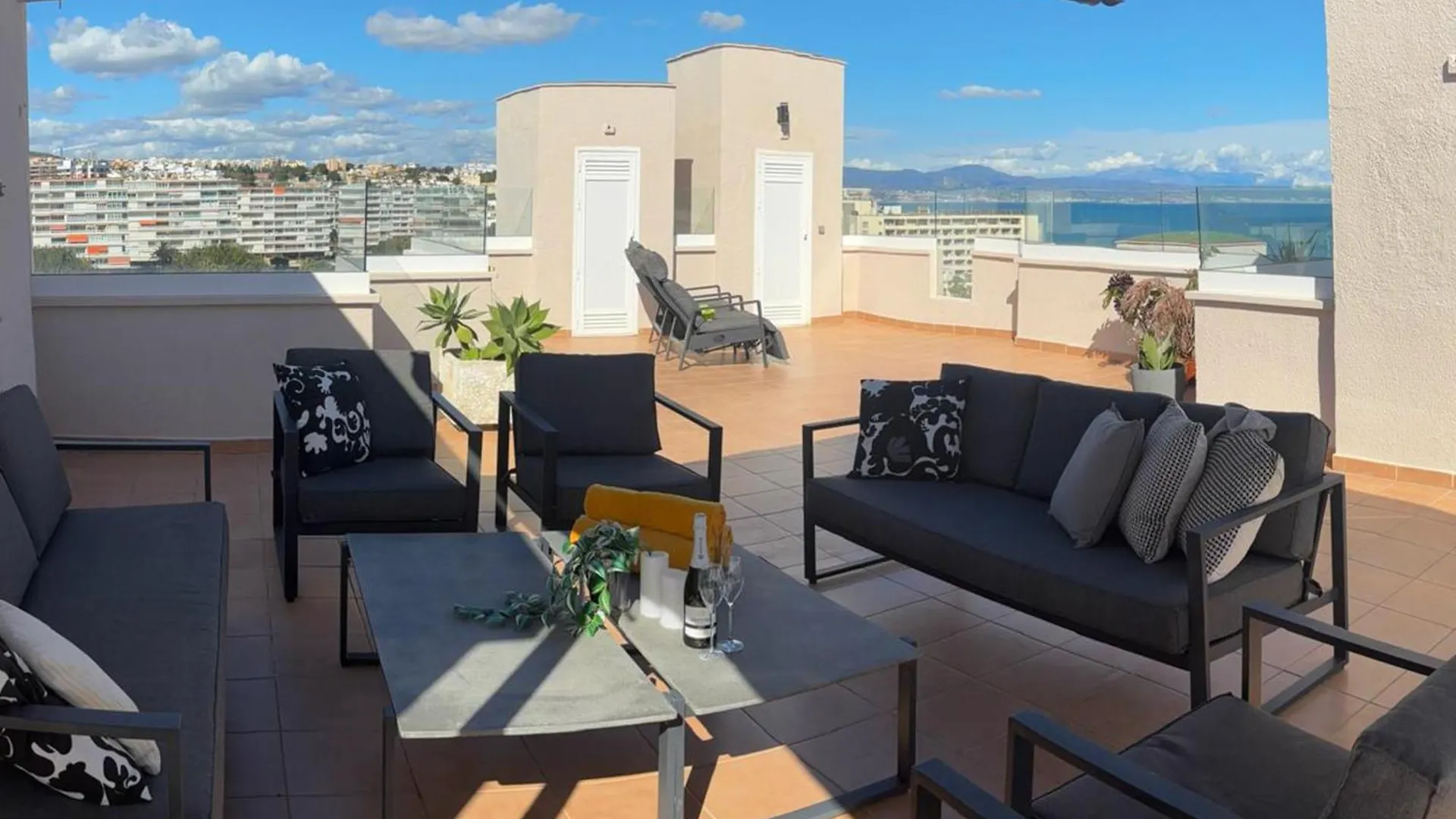 Luxury Penthouse - Torremolinos, Spain Lägenhet